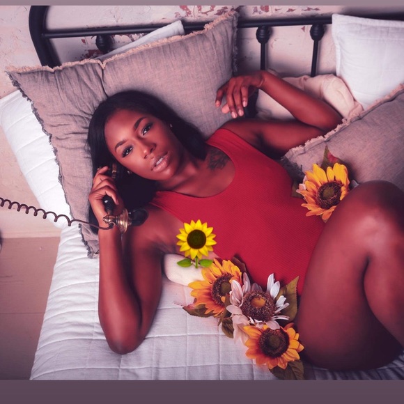 Meet your Posher, Julia - Picture 1 of 1